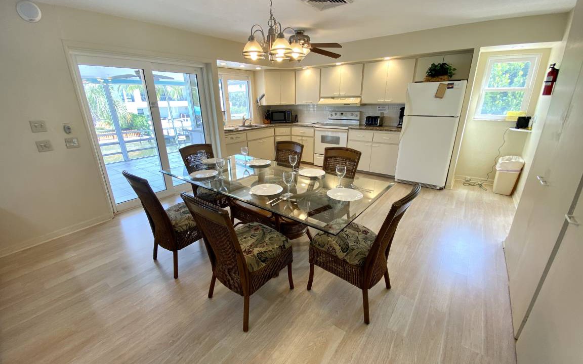 Photo of Kitchen in Mid Island