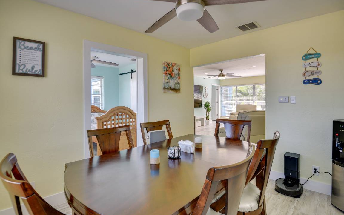 Photo of Livingroom in Harbor Oaks