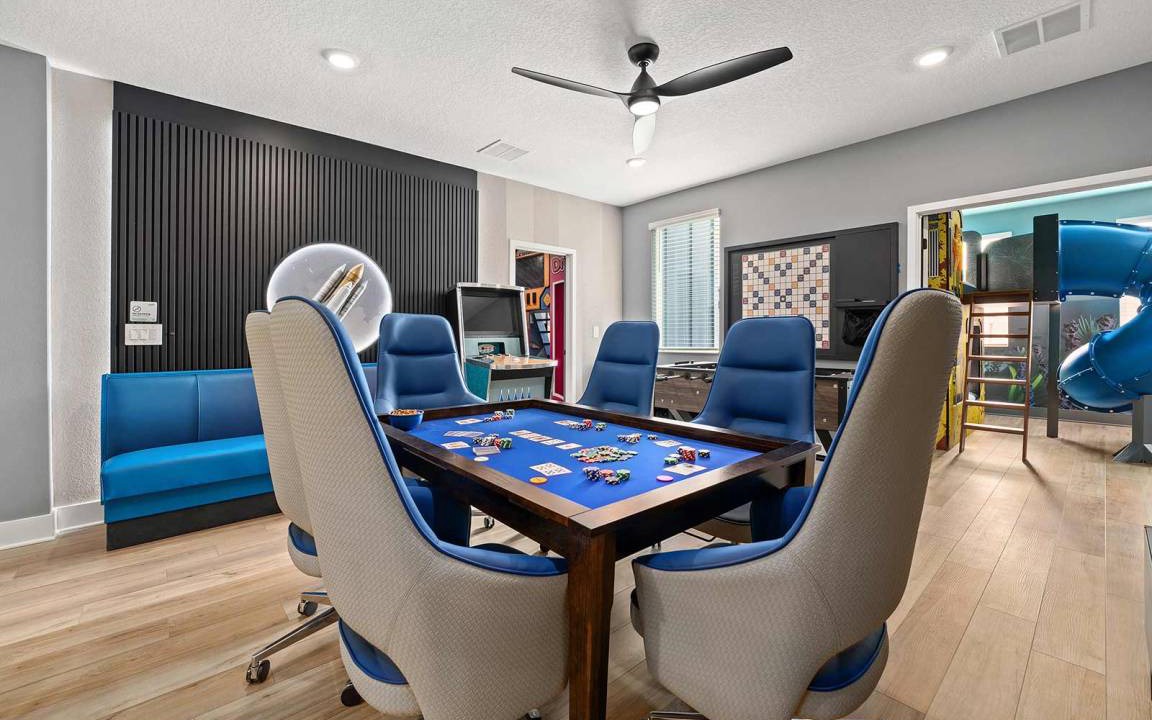 Photo of Livingroom in Florida Center