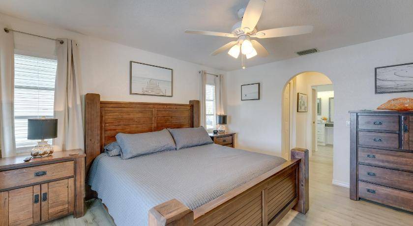 Photo of Bedroom in Burnt Store Isles