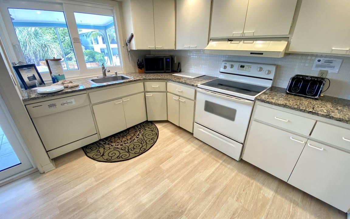 Photo of Kitchen in Mid Island