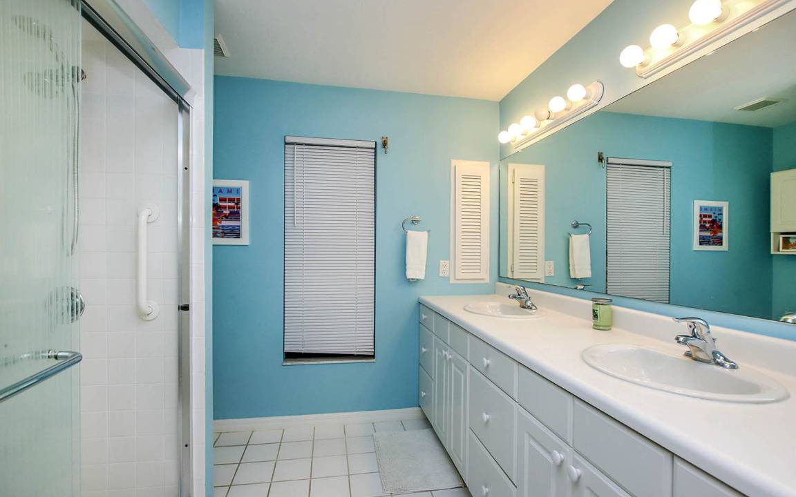 Photo of Bathroom in The Dunes