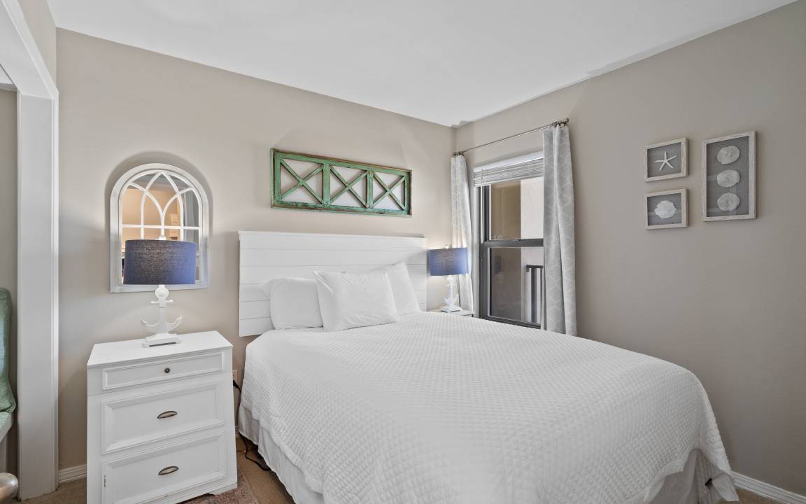 Photo of Bedroom in Navarre Beach