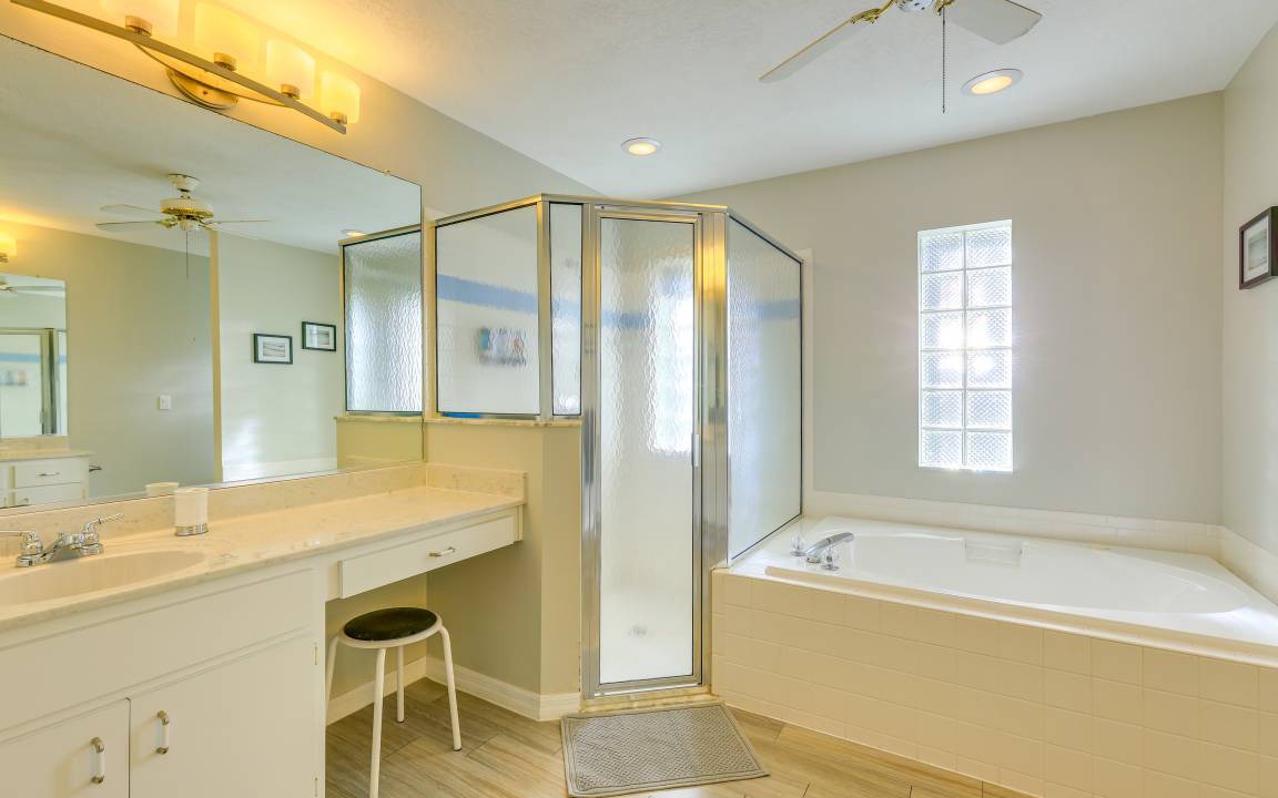 Photo of Bathroom in Citrus Springs