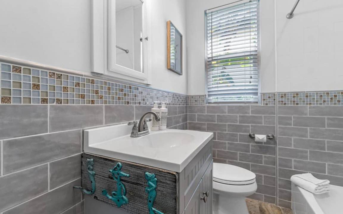 Photo of Bathroom in Northwood Shores