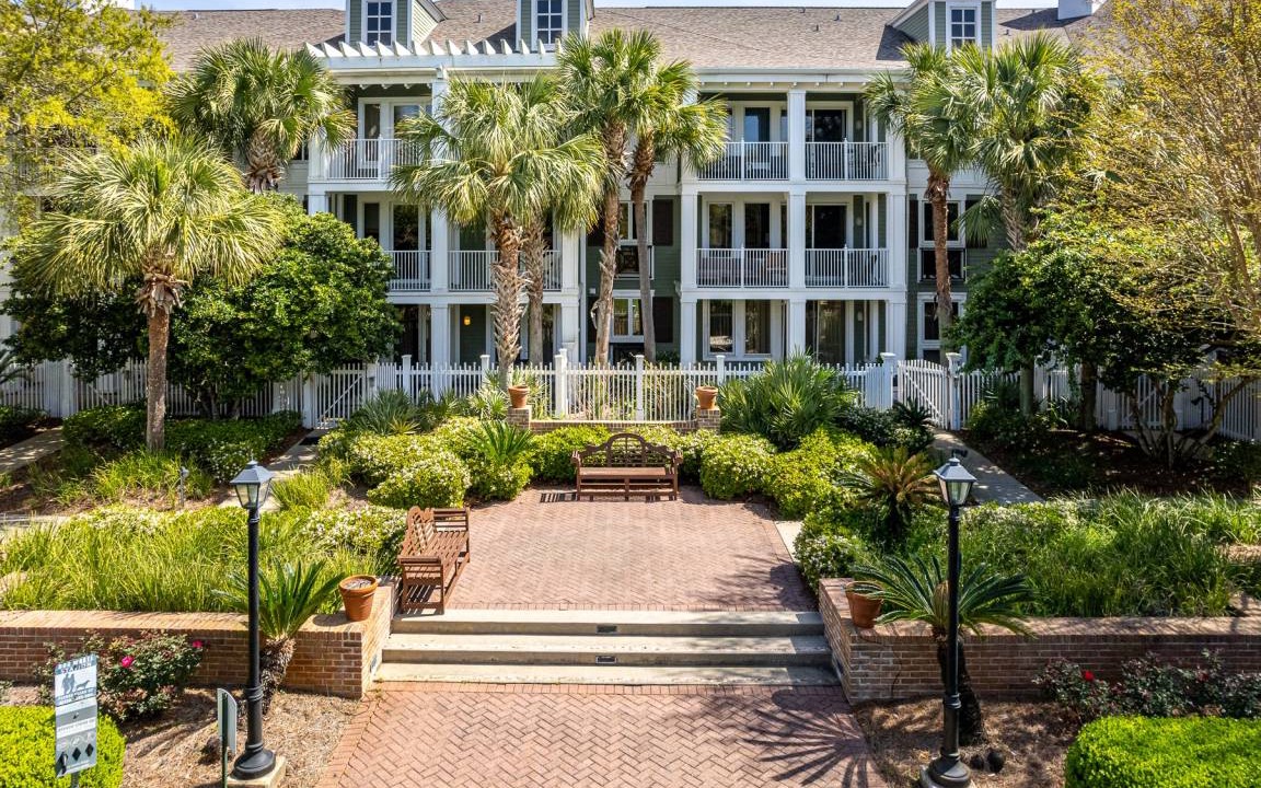 Photo of Others in Baytowne Wharf