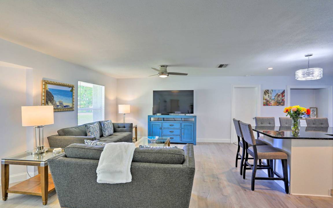 Photo of Livingroom in Caloosahatchee