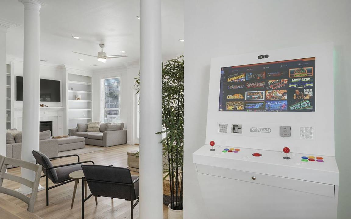 Photo of Livingroom in Crystal Shores