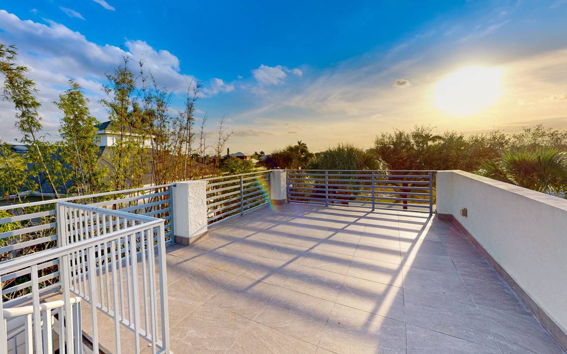 Photo of Patio Balcony in Isles of Capri