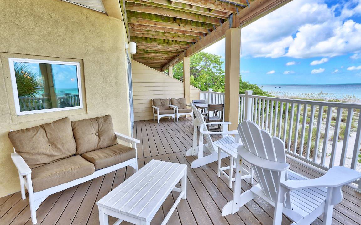 Photo of Patio Balcony in Treasure Island