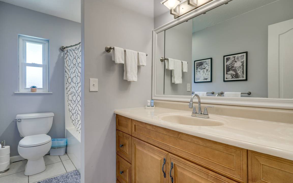 Photo of Bathroom in Dolphin's Cove