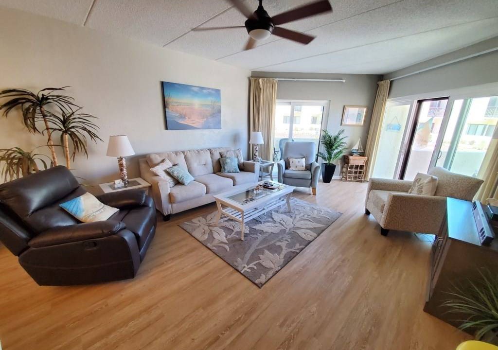 Photo of Livingroom in Butler Beach