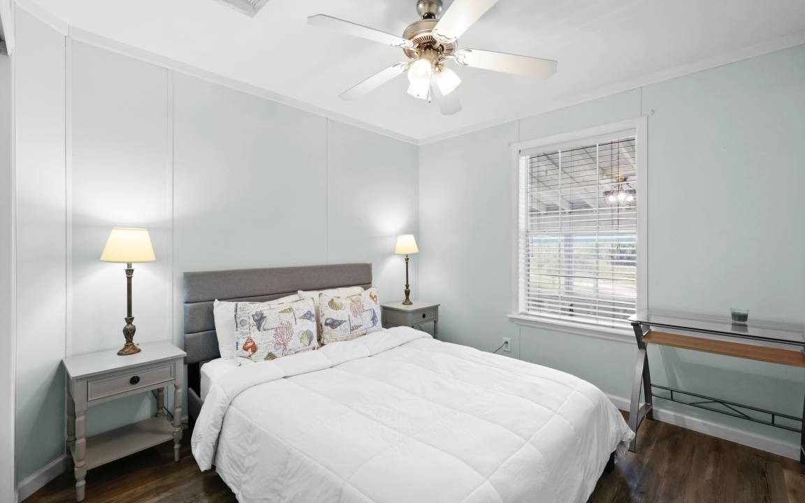 Photo of Bedroom in Saint James City