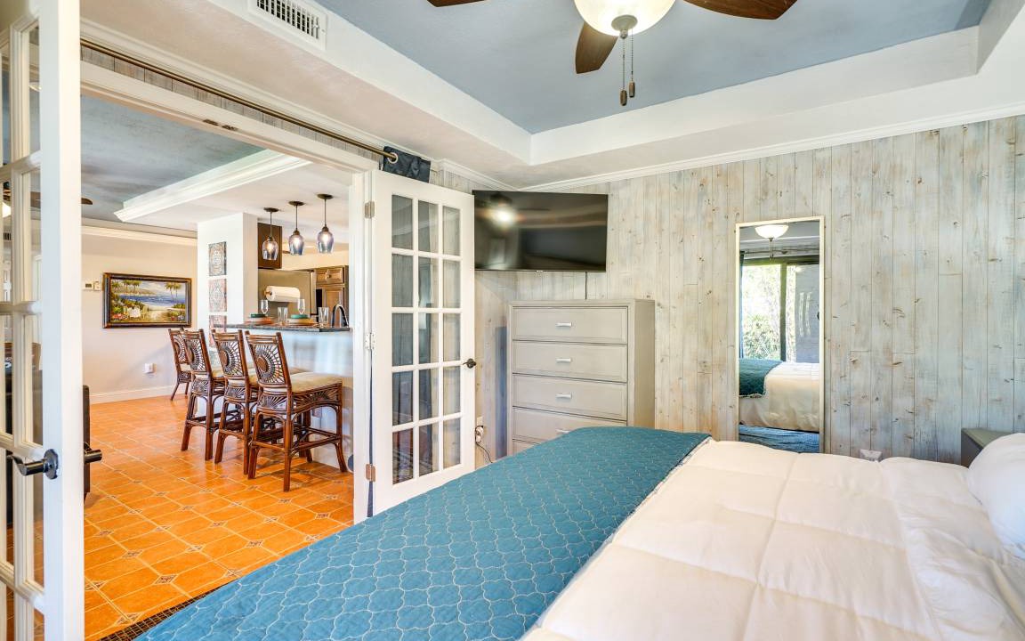 Photo of Bedroom in Edgewater