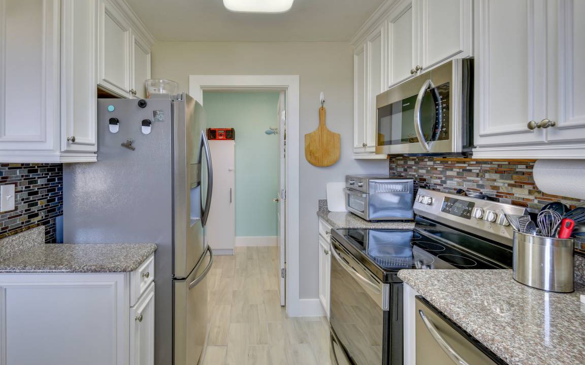 Photo of Kitchen in Harbor Oaks