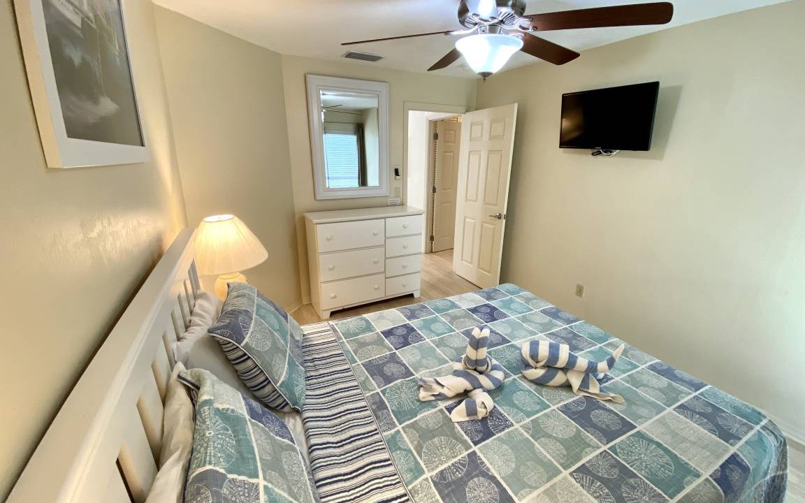 Photo of Bedroom in Mid Island