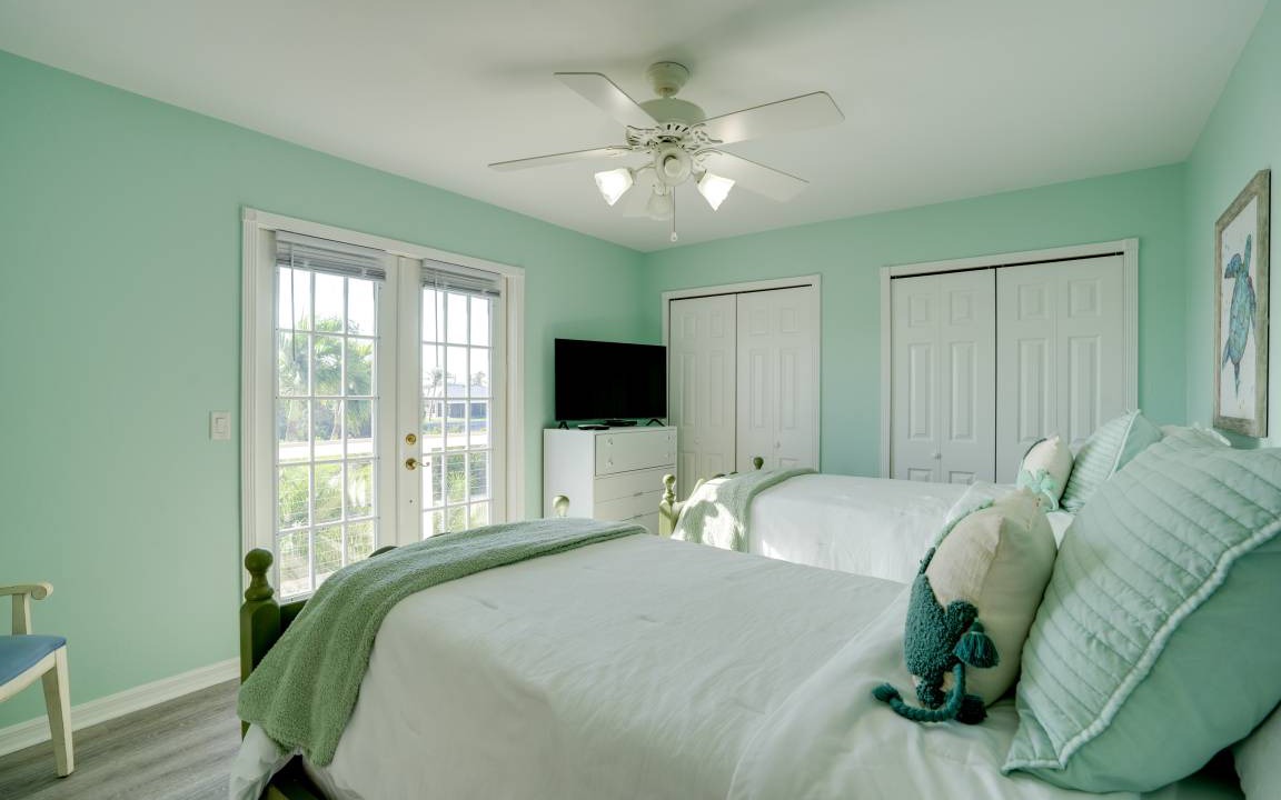 Photo of Bedroom in Bokeelia