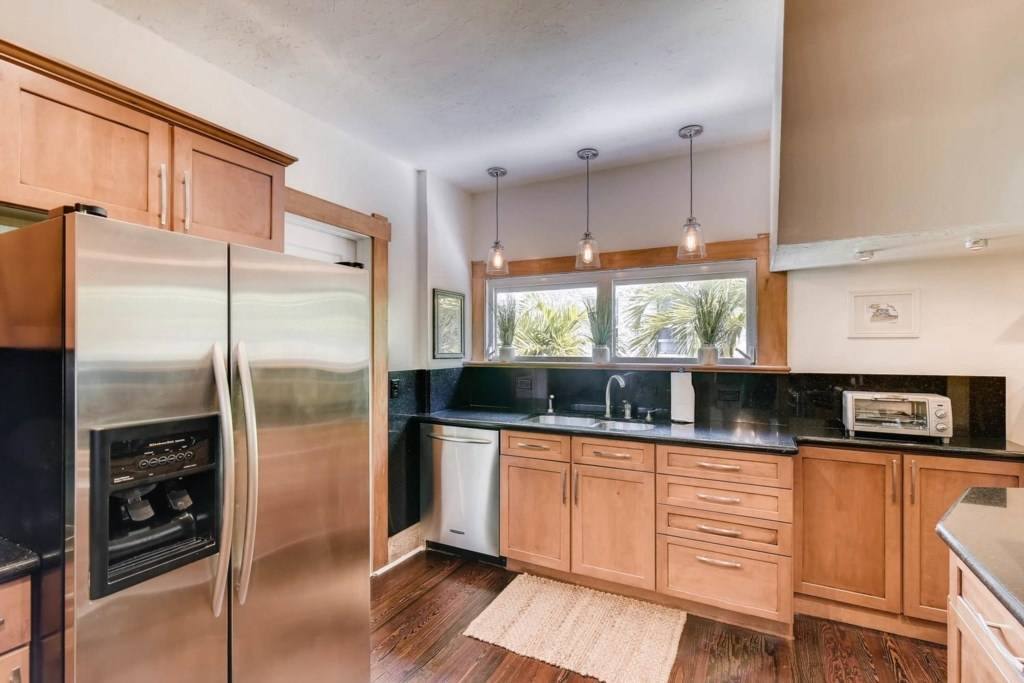 Photo of Kitchen in Flamingo Parks