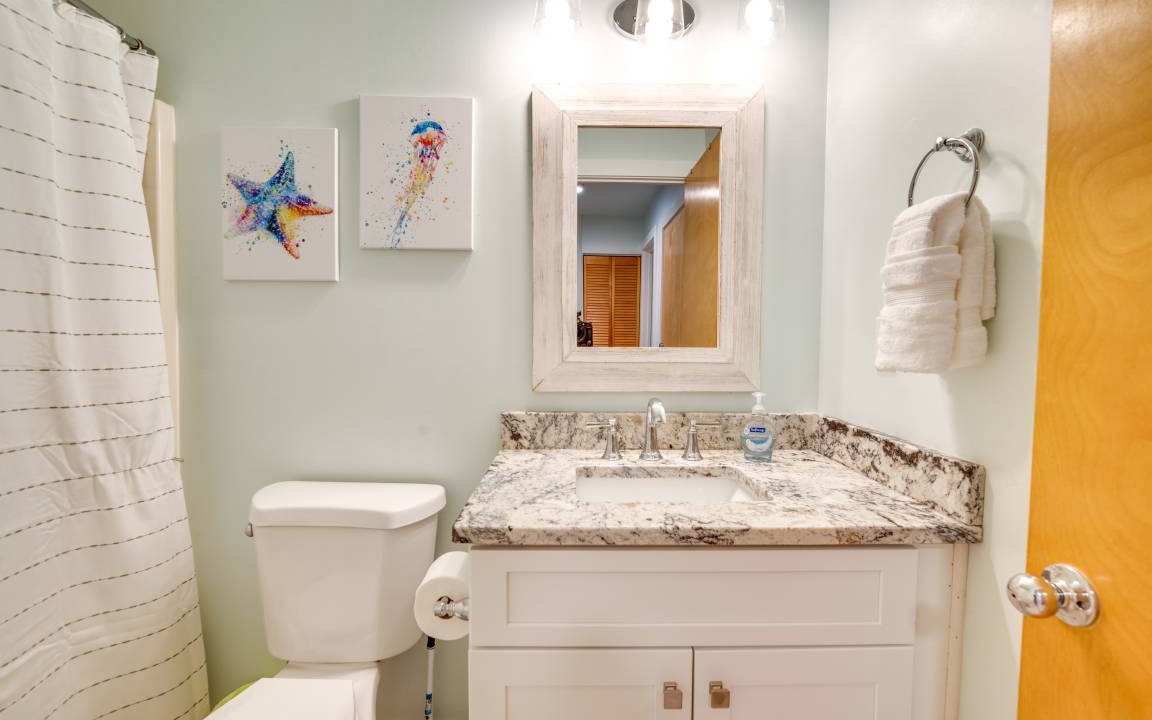 Photo of Bathroom in Cedar Key