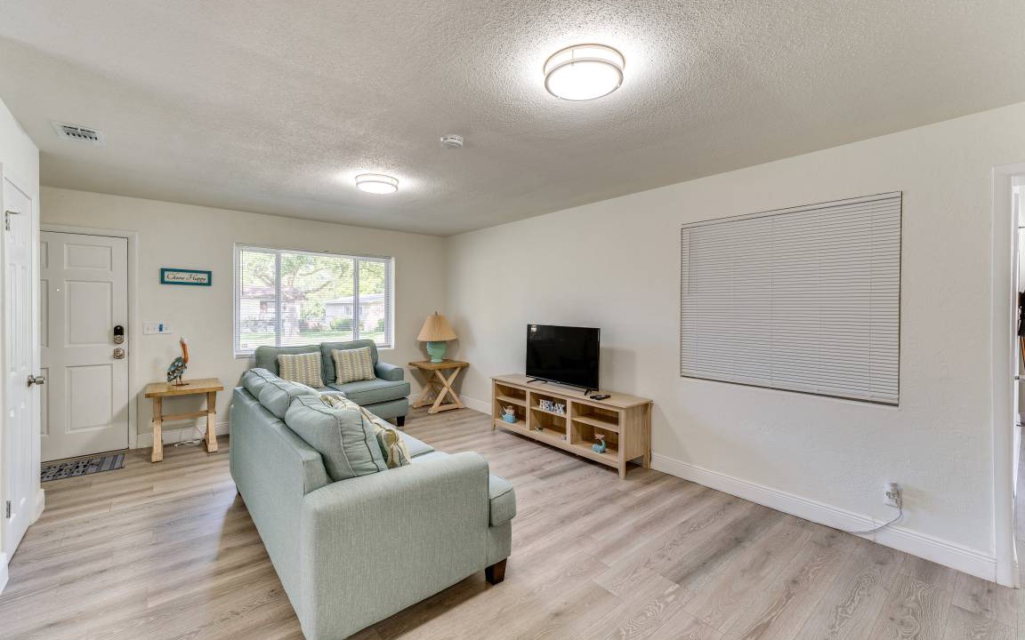 Photo of Livingroom in Greenbriar Estates