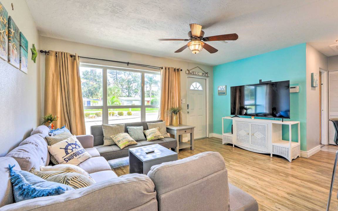 Photo of Livingroom in Bayshore Gardens