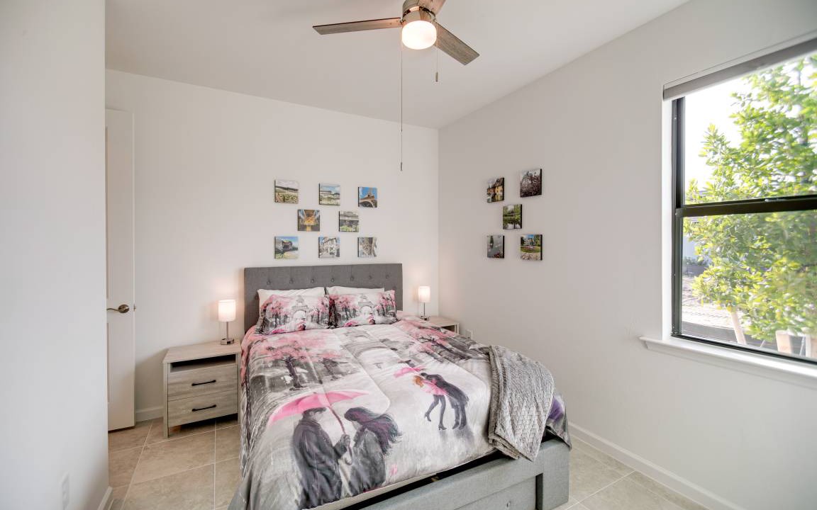 Photo of Bedroom in River Hall