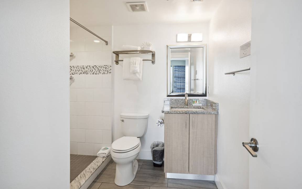 Photo of Bathroom in Treasure Island