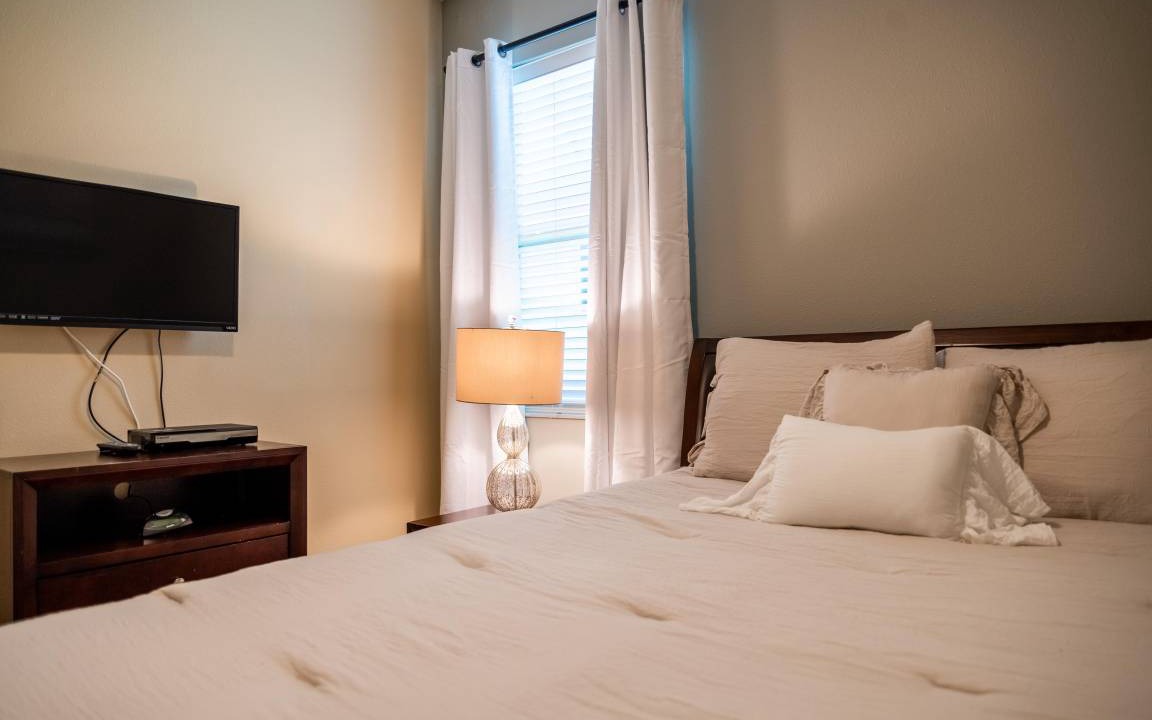 Photo of Bedroom in Crystal Cove