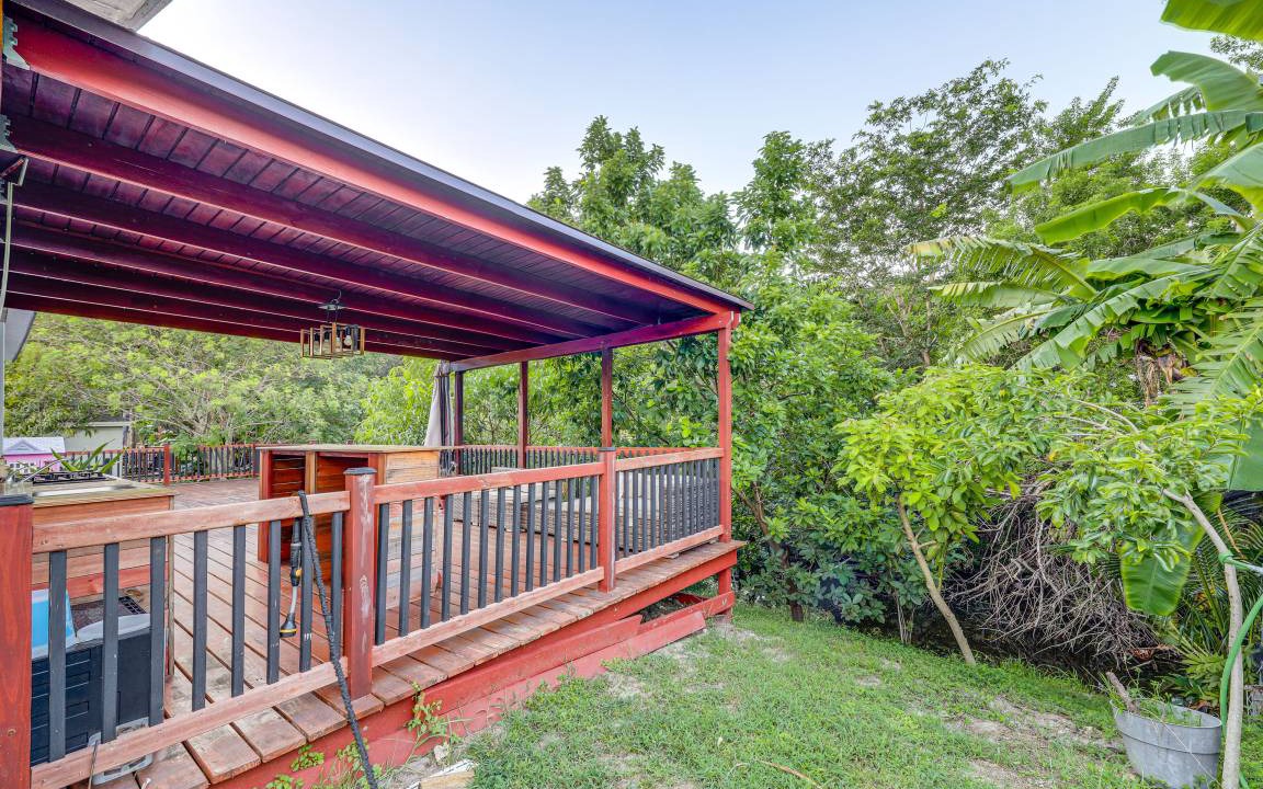 Photo of Patio Balcony in Sandalfoot Cove