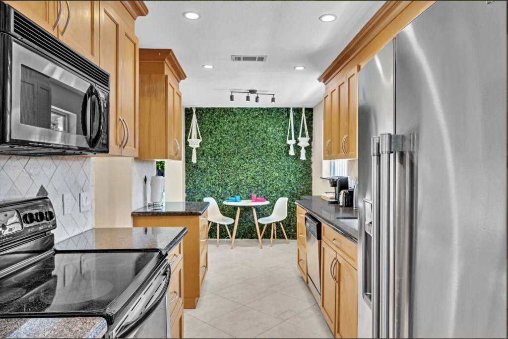Photo of Others in Hollywood Hills