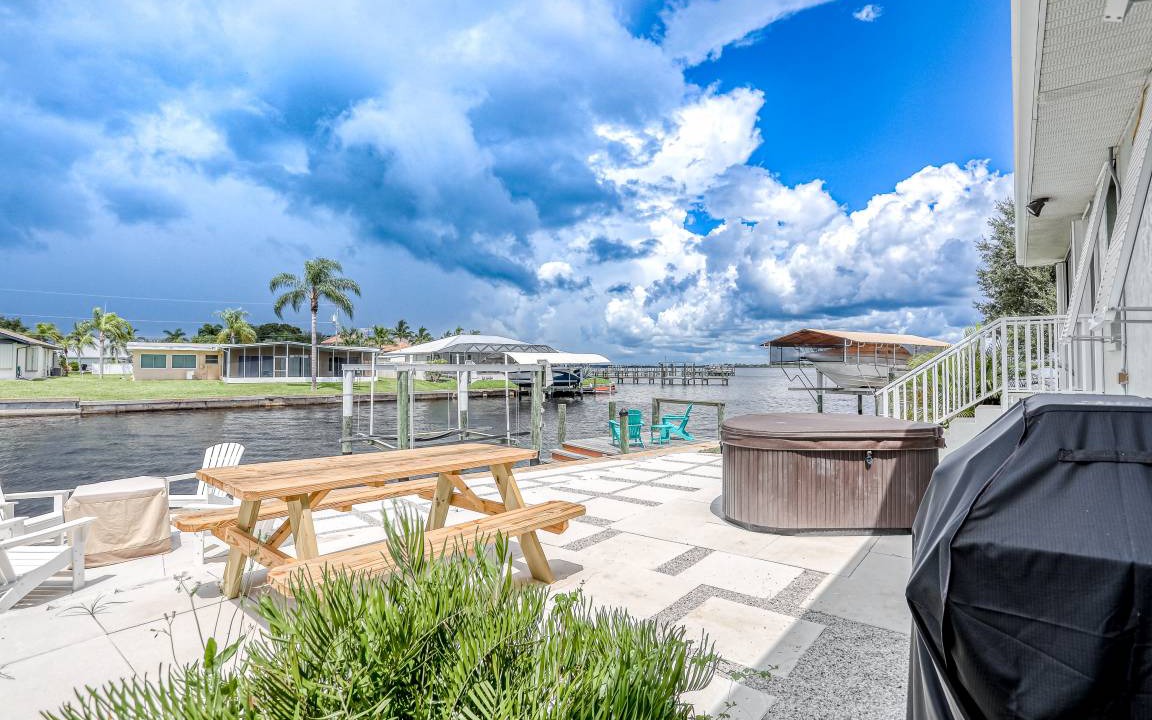 Photo of Patio Balcony in Gulf Cove