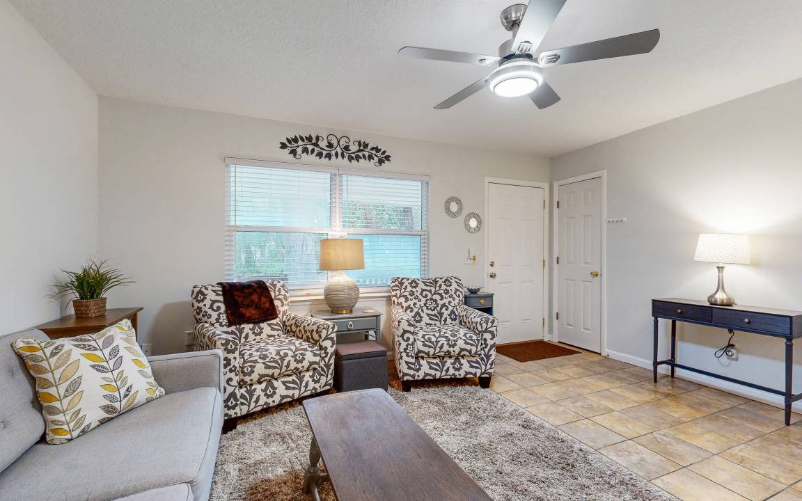 Photo of Livingroom in Amelia City