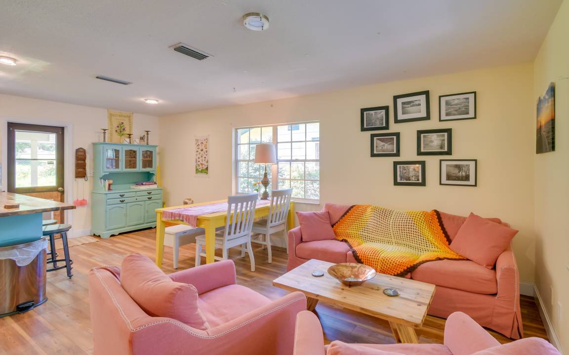 Photo of Livingroom in Hawthorne
