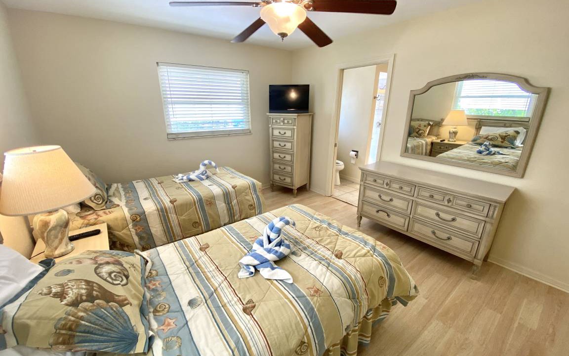 Photo of Bedroom in Mid Island