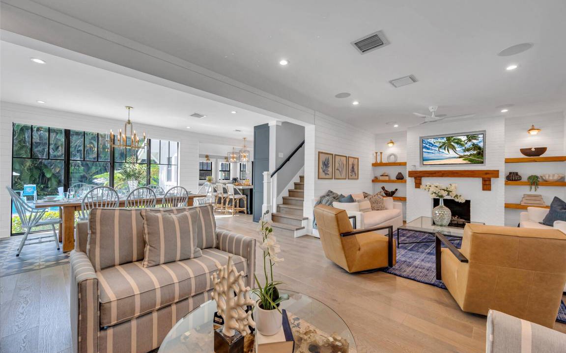 Photo of Livingroom in Lake Ida Shores