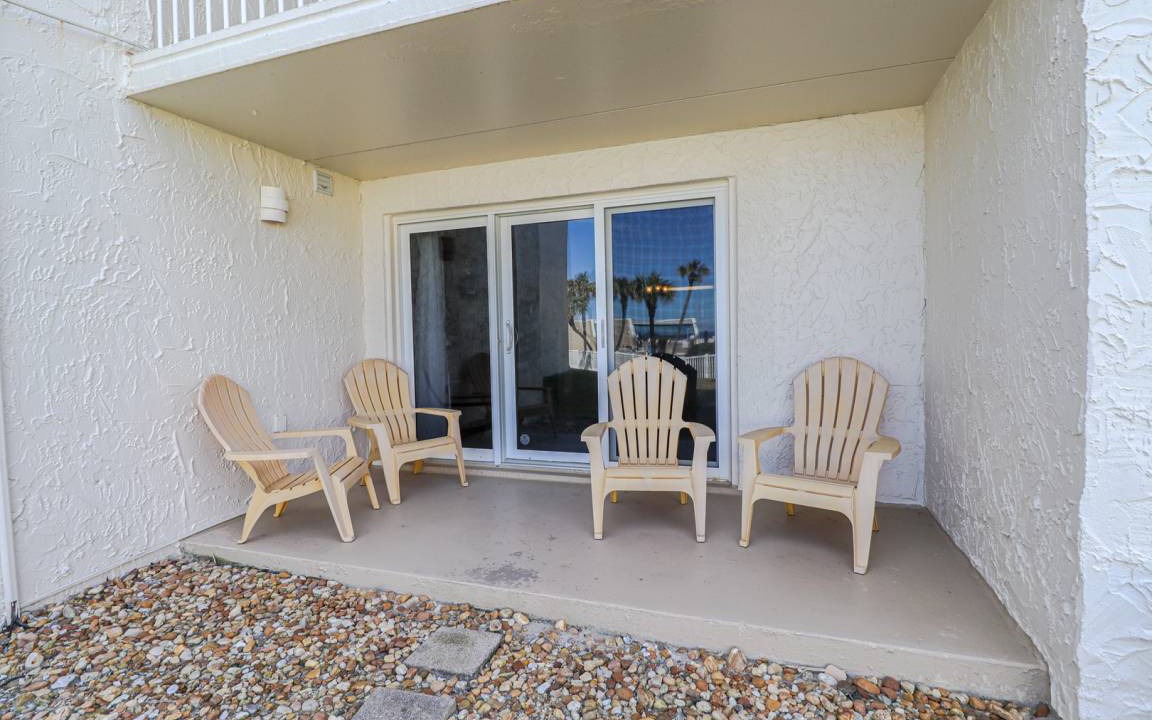Photo of Patio Balcony in Crescent Beach