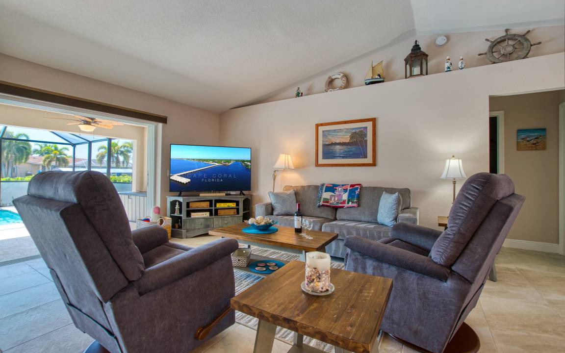 Photo of Livingroom in Caloosahatchee