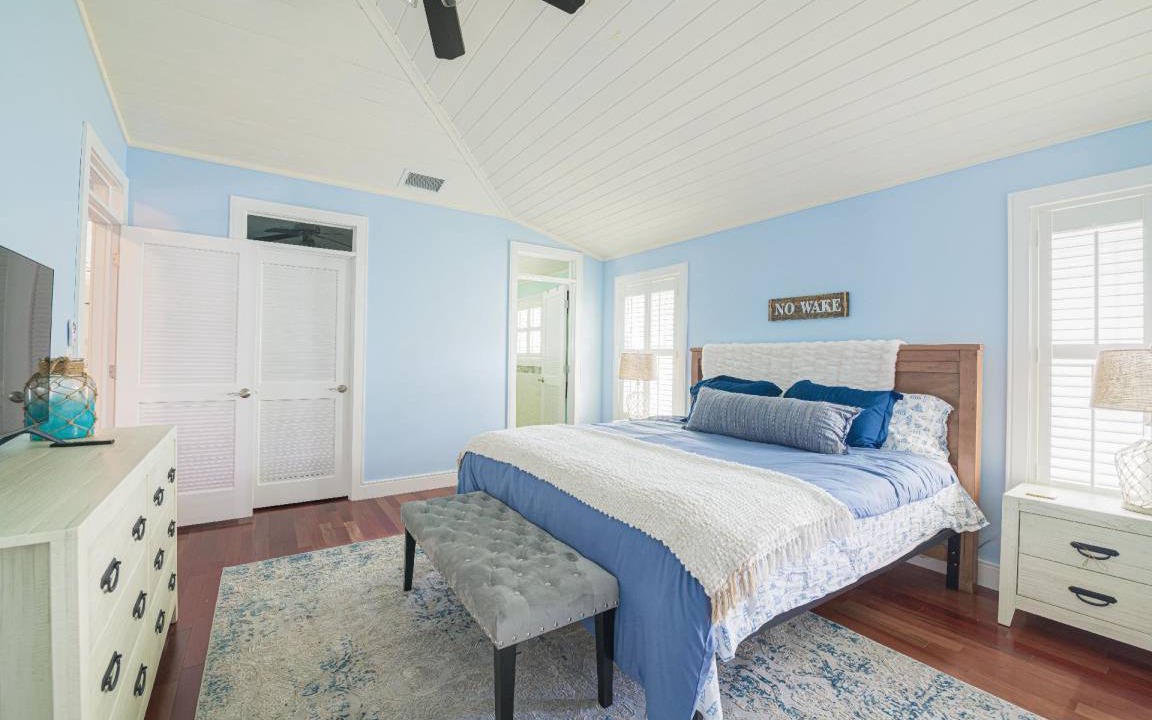 Photo of Bedroom in Bokeelia