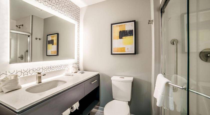 Photo of Bathroom in Everglades City