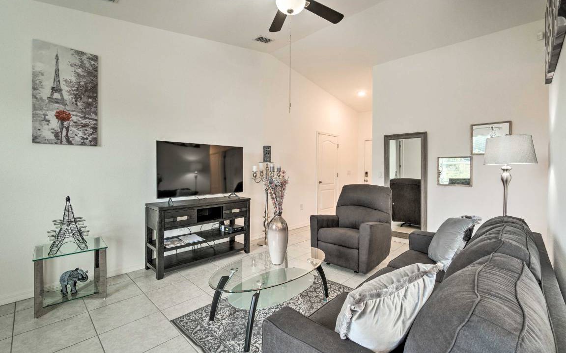 Photo of Livingroom in Deep Creek