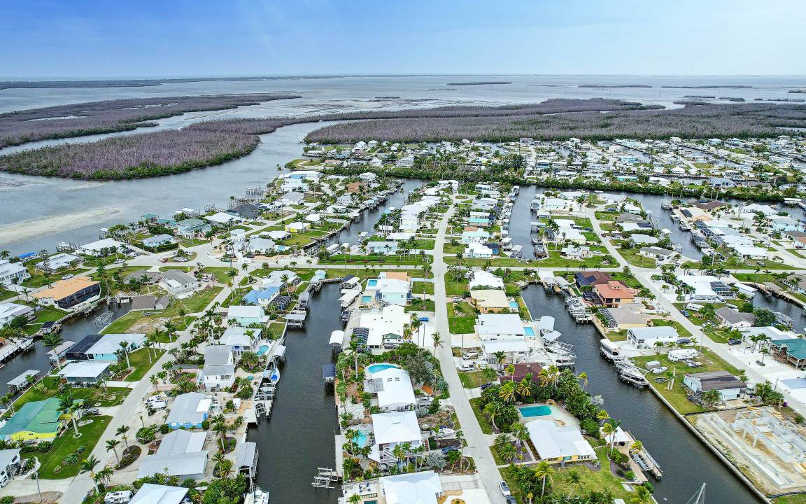 Photo of Others in Saint James City