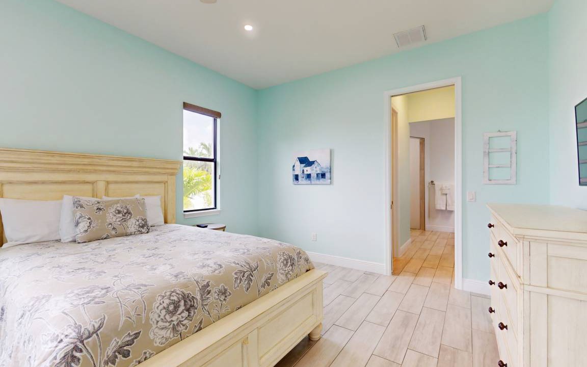 Photo of Bedroom in Bokeelia