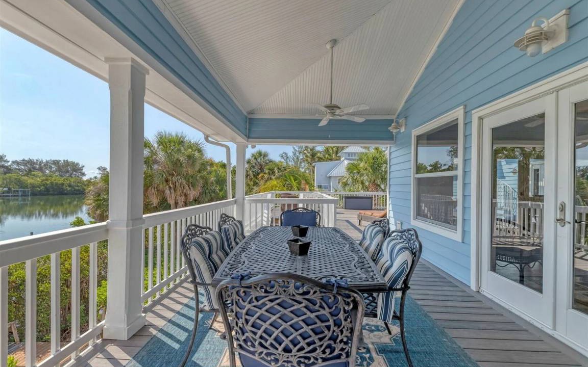 Photo of Patio Balcony in Palm Island