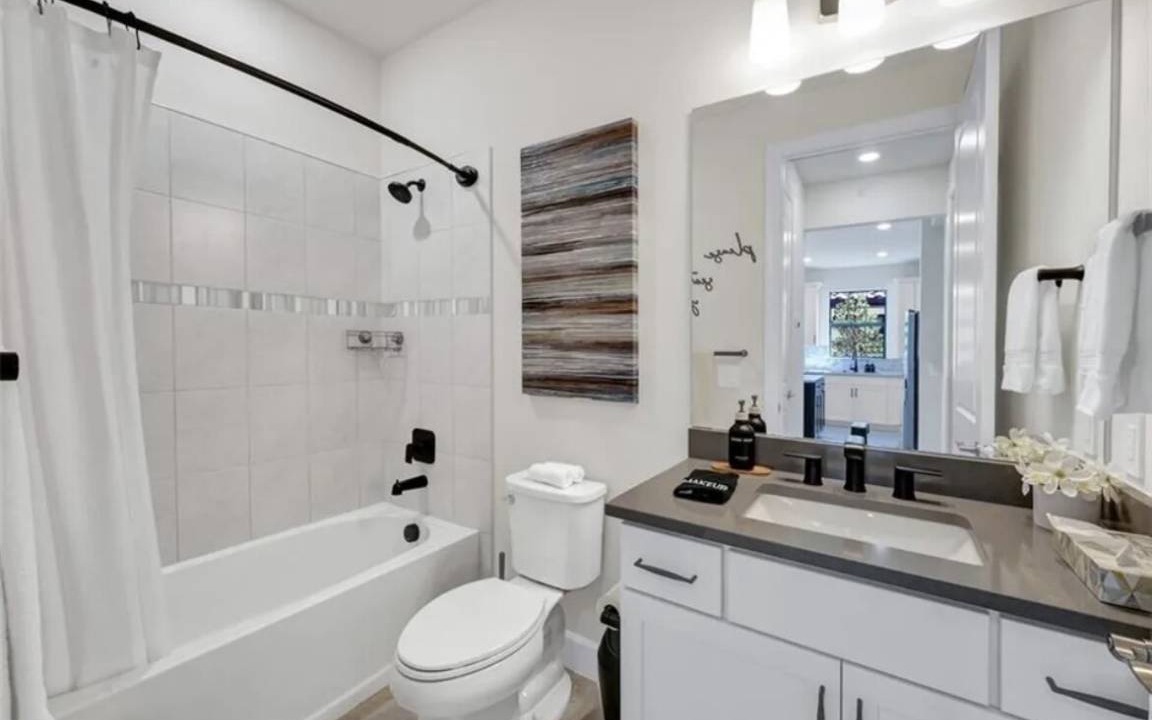 Photo of Bathroom in Biggar