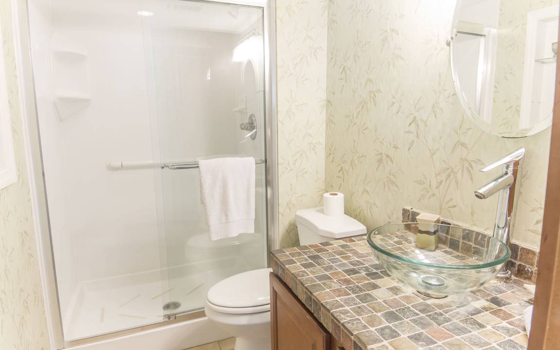 Photo of Bathroom in Surfcrest Village