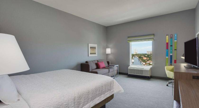 Photo of Bedroom in Pompano Isles