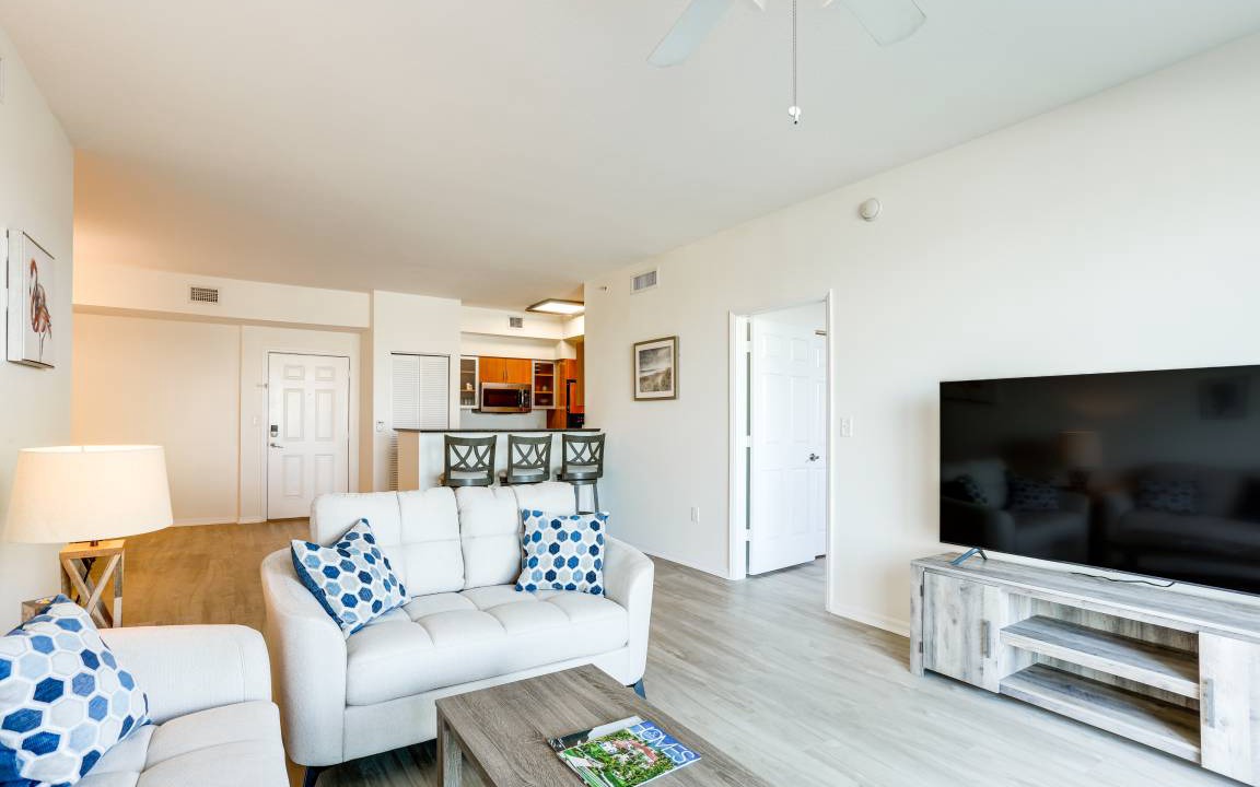 Photo of Livingroom in East Ocean Ave