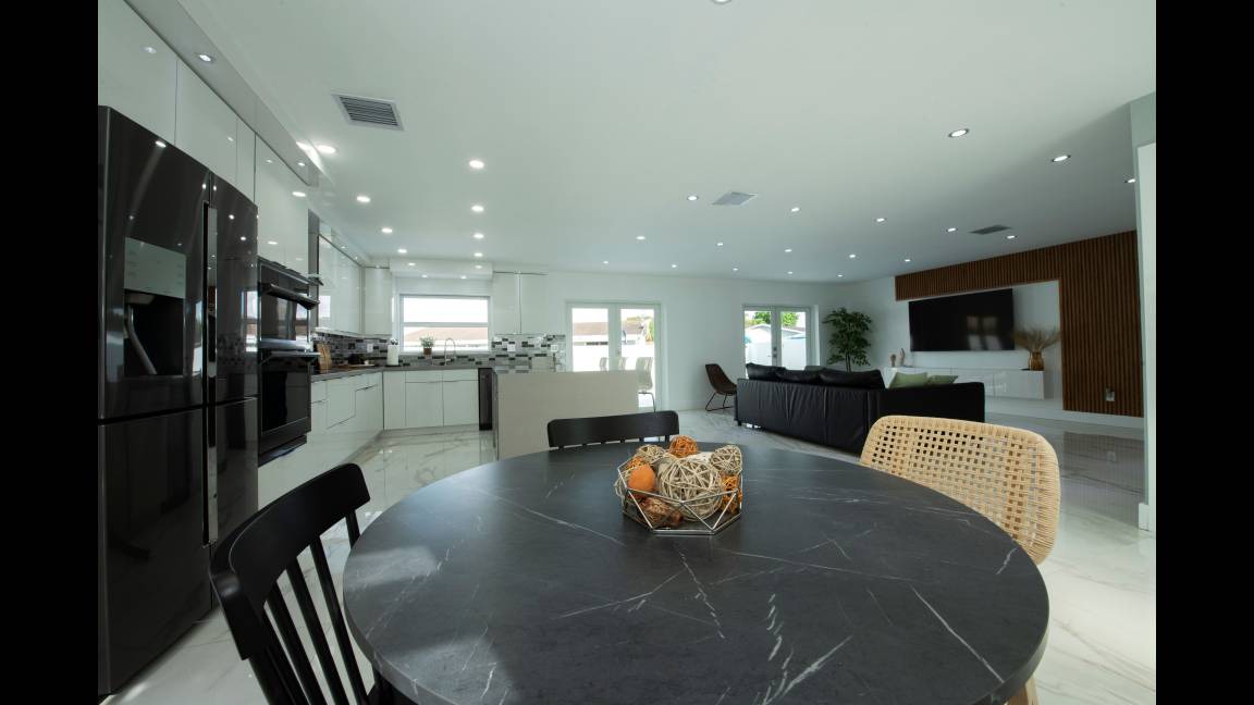 Photo of Kitchen in Kendale Lakes
