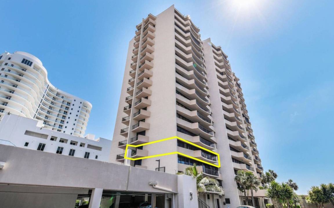 Photo of Buildings in Singer Island
