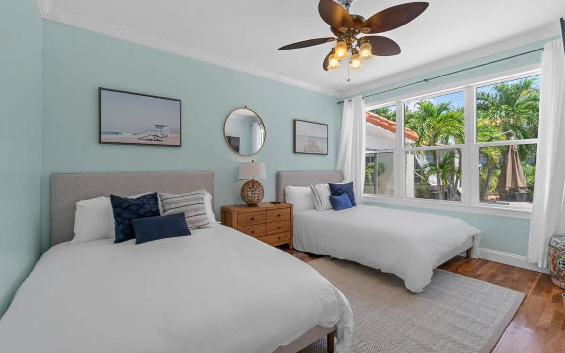Photo of Bedroom in Northwood Shores